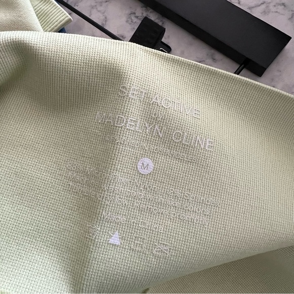 SET ACTIVE by Madelyn Cline Seamless Leggings - Key Lime - Picture 8 of 11